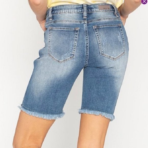 MISS ME Medium Blue Mid Rise Biker Short 25 - Picture 3 of 16